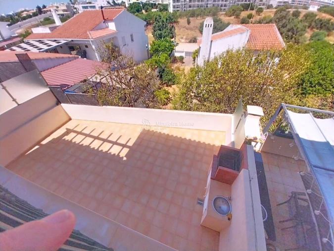Moradia T4 para Venda em Albufeira e Olhos de Água Foto 11