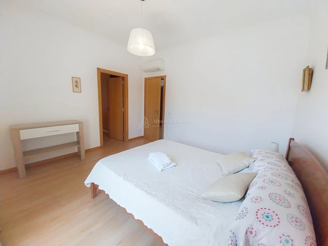 Moradia T4 para Venda em Albufeira e Olhos de Água Foto 15