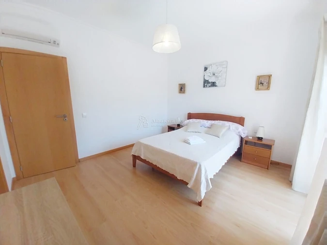 Moradia T4 para Venda em Albufeira e Olhos de Água Foto 16