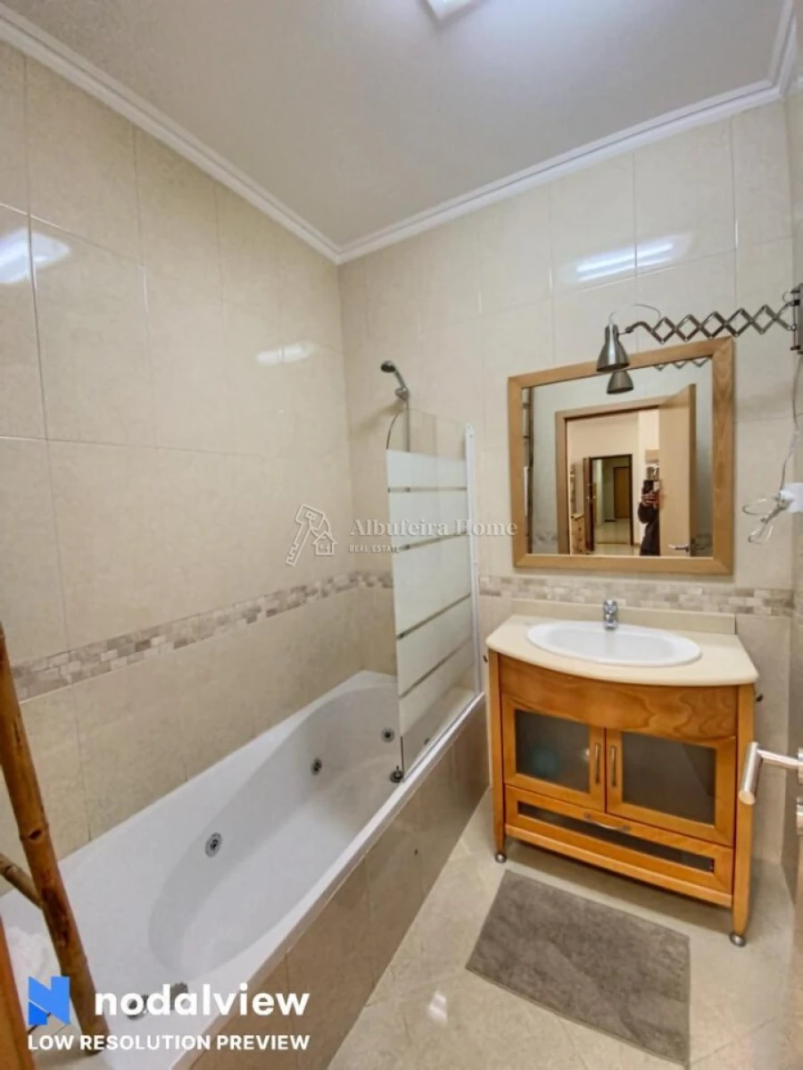 Apartamento T2 para Venda em Albufeira e Olhos de Água Foto 28