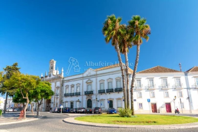 Moradia T0 para Venda em Faro (Sé e São Pedro)