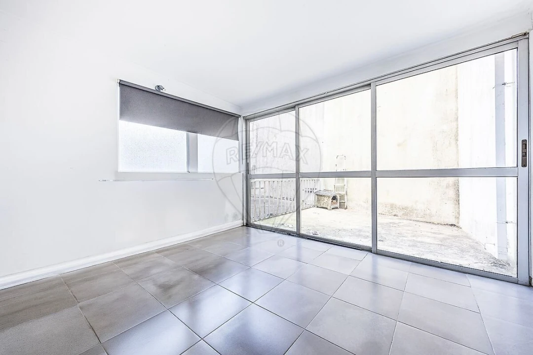 Apartamento T1 para Venda em Almada, Cova da Piedade, Pragal e Cacilhas Foto 7