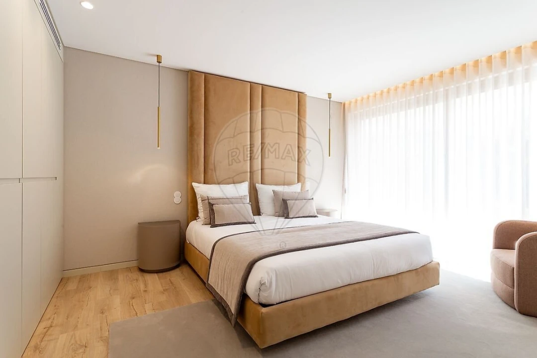 Moradia T5 para Venda em Lourinhã e Atalaia Foto 2