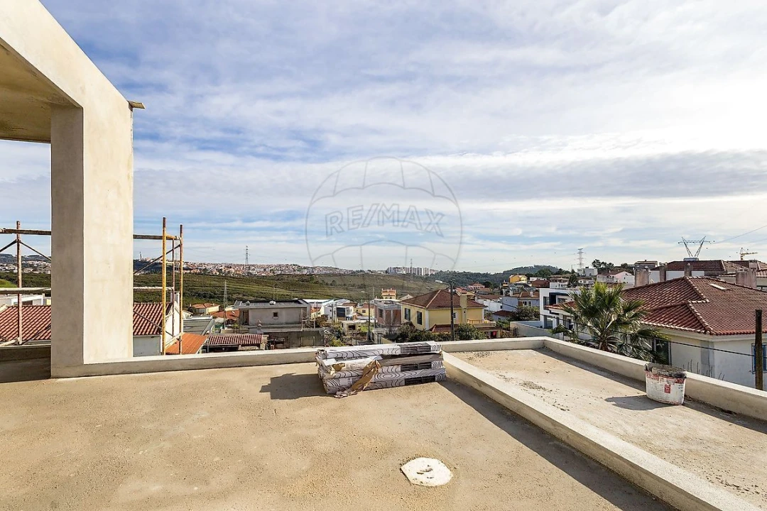 Moradia T5 para Venda em Queluz e Belas Foto 23