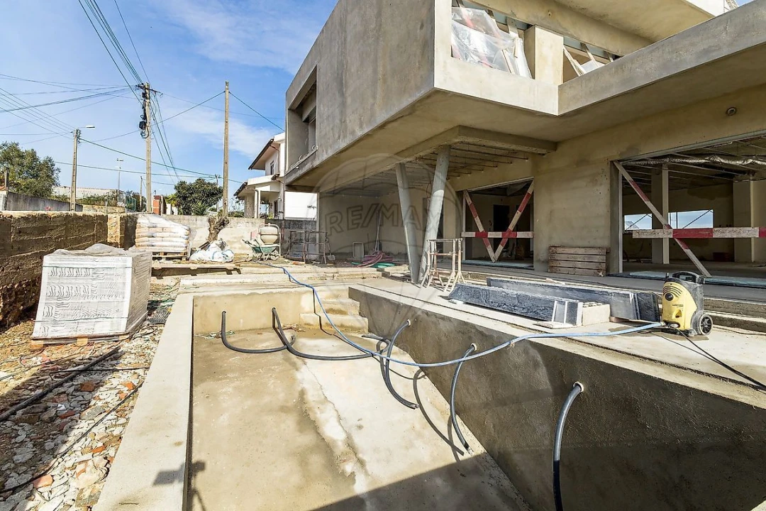 Moradia T5 para Venda em Queluz e Belas Foto 26