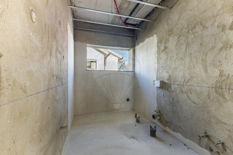 Moradia T5 para Venda em Queluz e Belas Foto 22