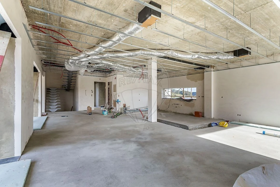 Moradia T5 para Venda em Queluz e Belas Foto 19