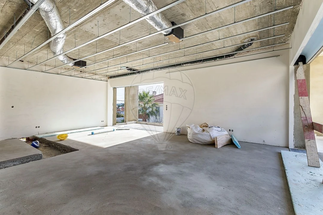 Moradia T5 para Venda em Queluz e Belas Foto 18