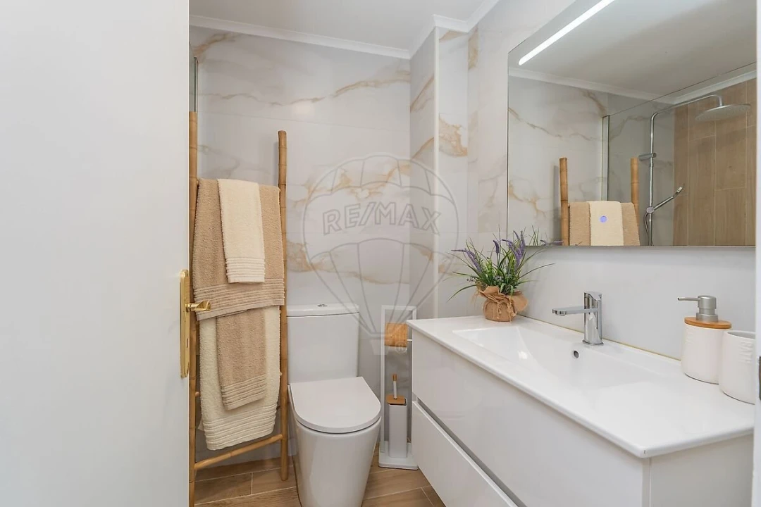 Apartamento T3 para Venda em Póvoa de Santa Iria e Forte da Casa Foto 10