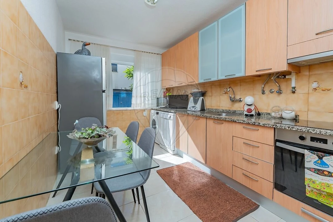 Apartamento T3 para Venda em Póvoa de Santa Iria e Forte da Casa Foto 2