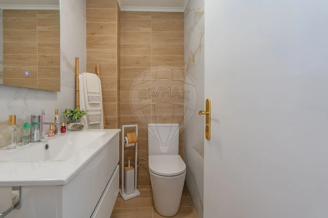 Apartamento T3 para Venda em Póvoa de Santa Iria e Forte da Casa Foto 18