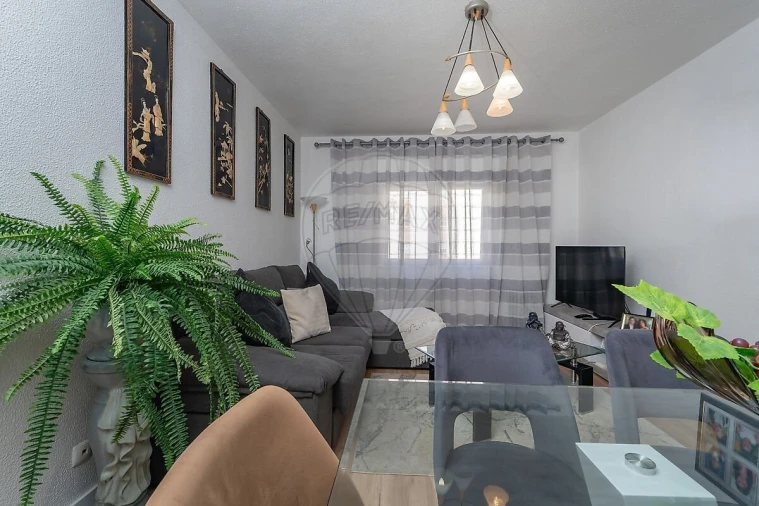 Apartamento T3 para Venda em Póvoa de Santa Iria e Forte da Casa Foto 5