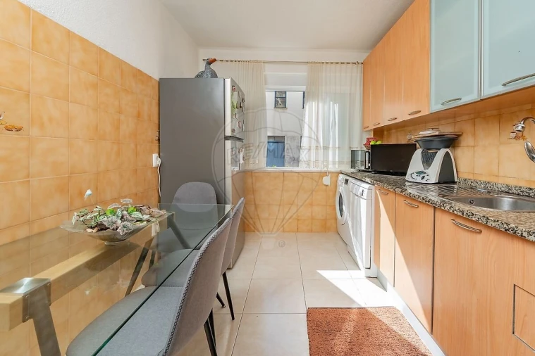 Apartamento T3 para Venda em Póvoa de Santa Iria e Forte da Casa Foto 6