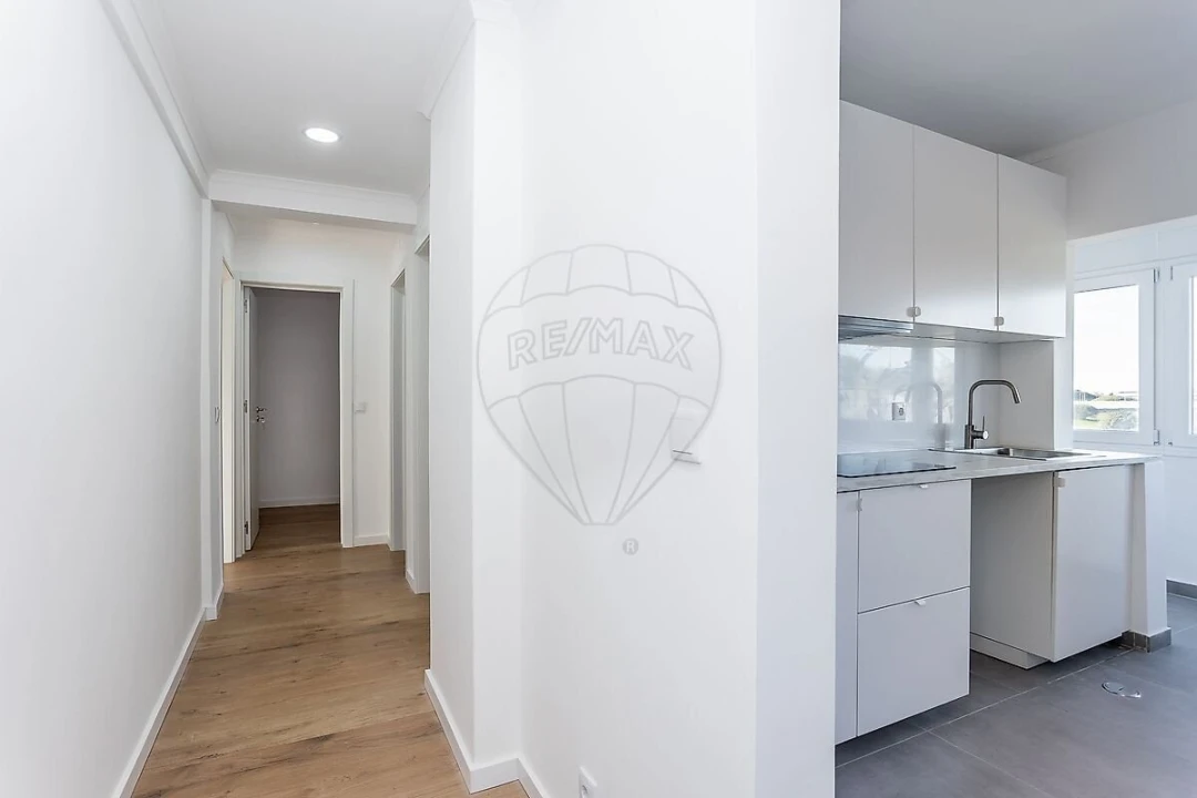 Apartamento T2 para Venda em Camarate, Unhos e Apelação Foto 1