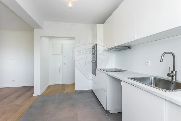 Apartamento T2 para Venda em Camarate, Unhos e Apelação Foto 2