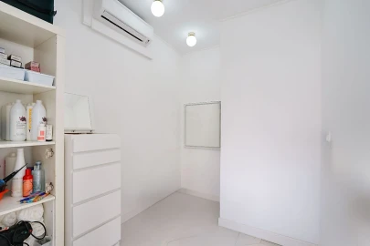 Loja para Venda em Ramada e Caneças