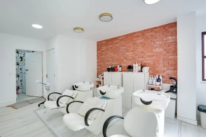 Loja para Venda em Ramada e Caneças