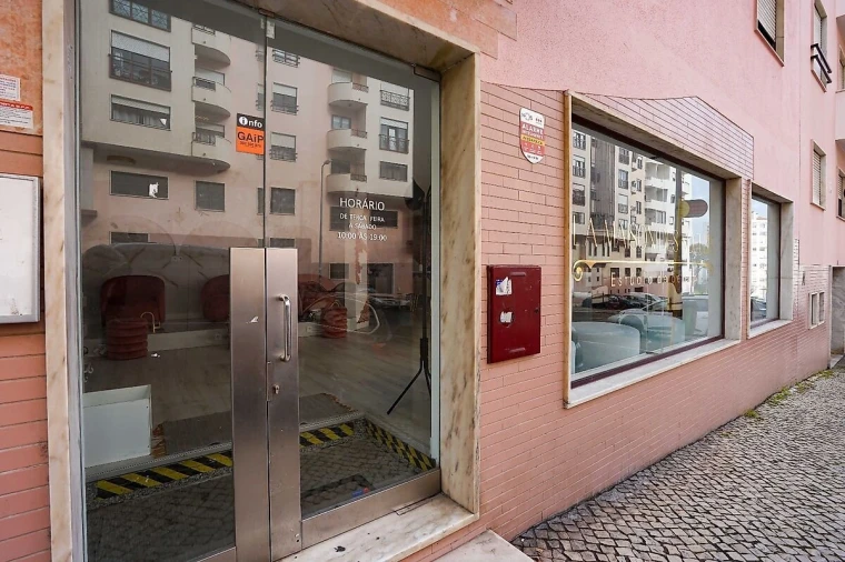 Loja para Venda em Ramada e Caneças Foto 34