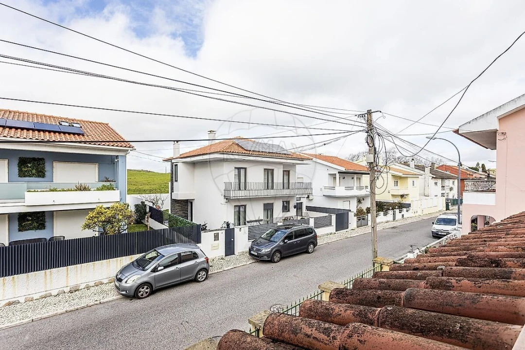 Moradia T5 para Venda em Carnaxide e Queijas Foto 25