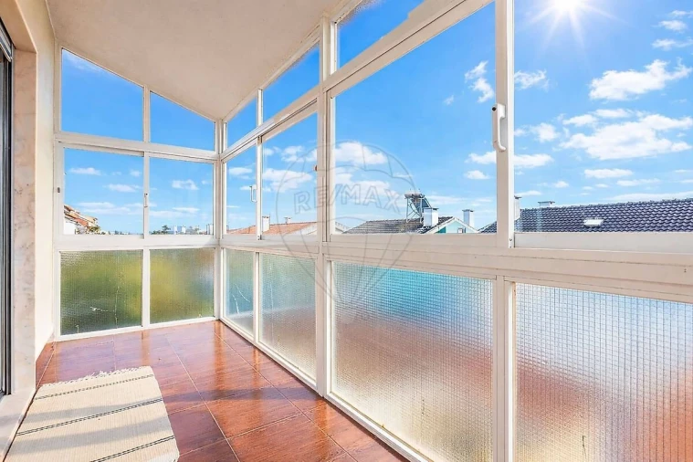 Moradia T5 para Venda em Carnaxide e Queijas Foto 20