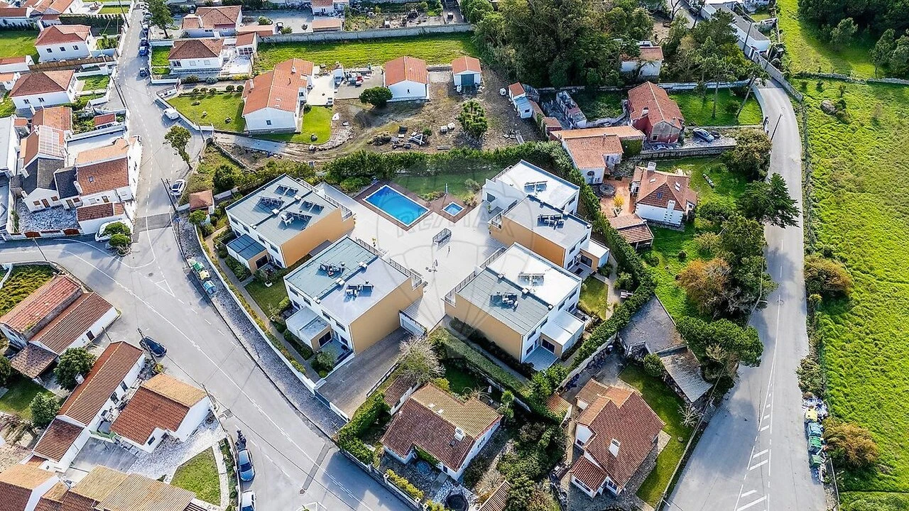 Moradia T4 para Venda em São João das Lampas e Terrugem Foto 44