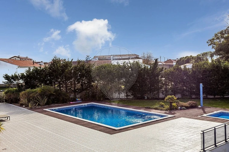 Moradia T4 para Venda em São João das Lampas e Terrugem Foto 30