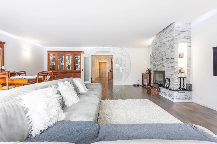 Moradia T4 para Venda em São João das Lampas e Terrugem Foto 10