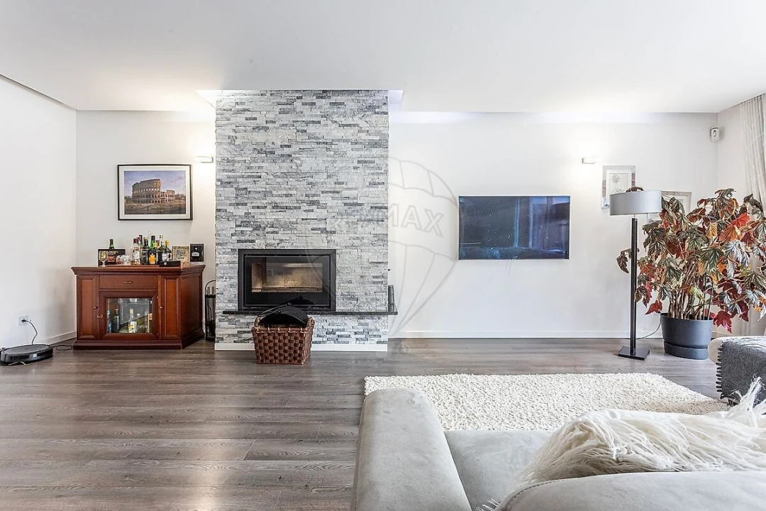 Moradia T4 para Venda em São João das Lampas e Terrugem Foto 12