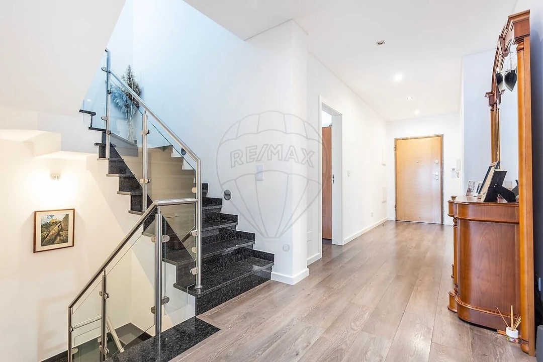 Moradia T4 para Venda em São João das Lampas e Terrugem Foto 19