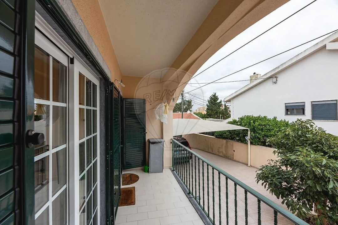 Moradia T3 para Venda em Carcavelos e Parede Foto 28