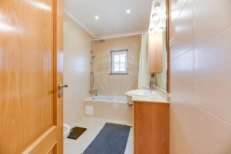 Moradia T3 para Venda em Carcavelos e Parede Foto 16