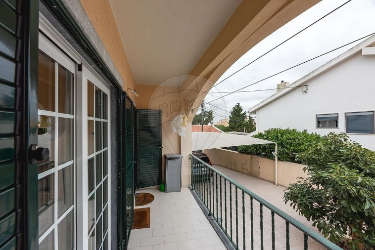 Moradia T3 para Venda em Carcavelos e Parede Foto 28