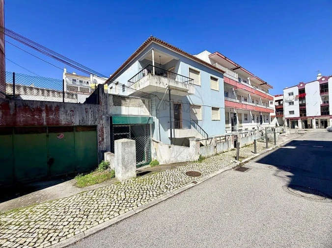 Prédio para Venda em Malveira e São Miguel de Alcainça