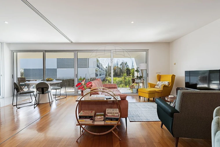 Apartamento T3 para Venda em Queluz e Belas Foto 3