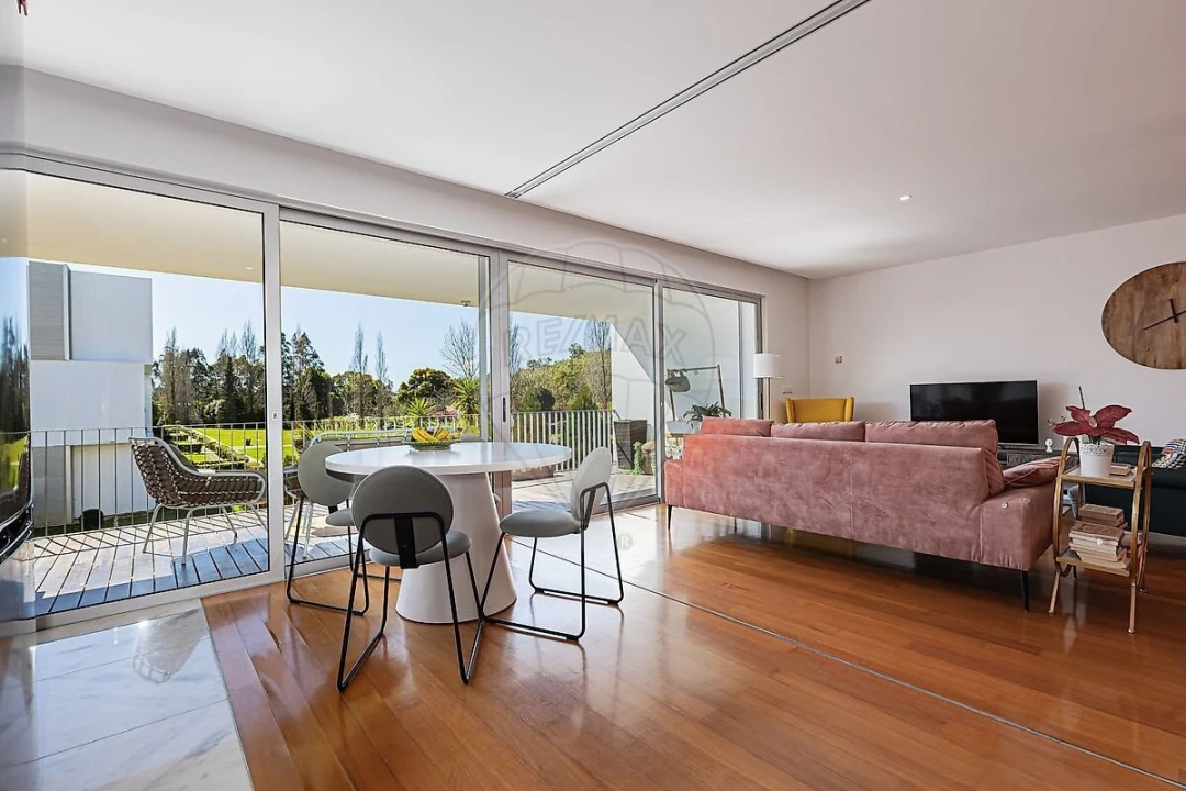 Apartamento T3 para Venda em Queluz e Belas Foto 2