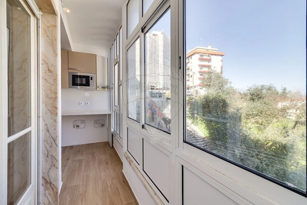 Apartamento T2 para Venda em Sacavém e Prior Velho Foto 14