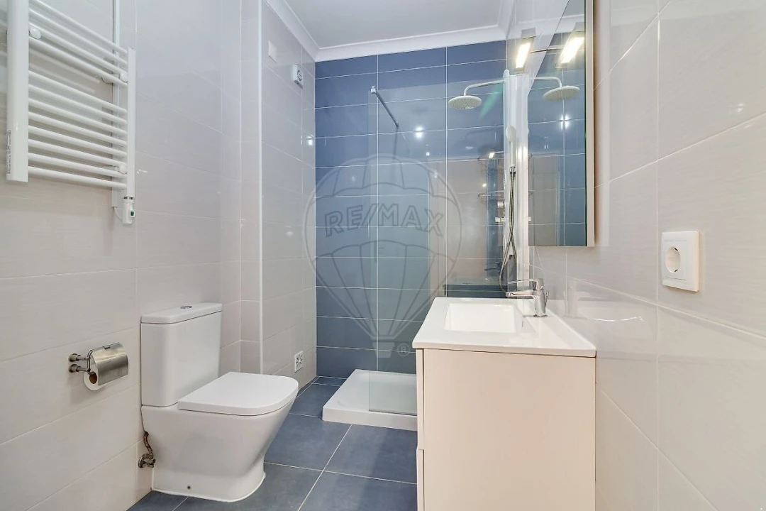 Apartamento T2 para Venda em Sacavém e Prior Velho Foto 13