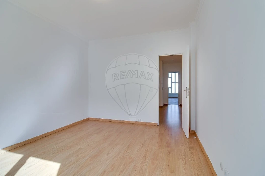 Apartamento T2 para Venda em Sacavém e Prior Velho Foto 12