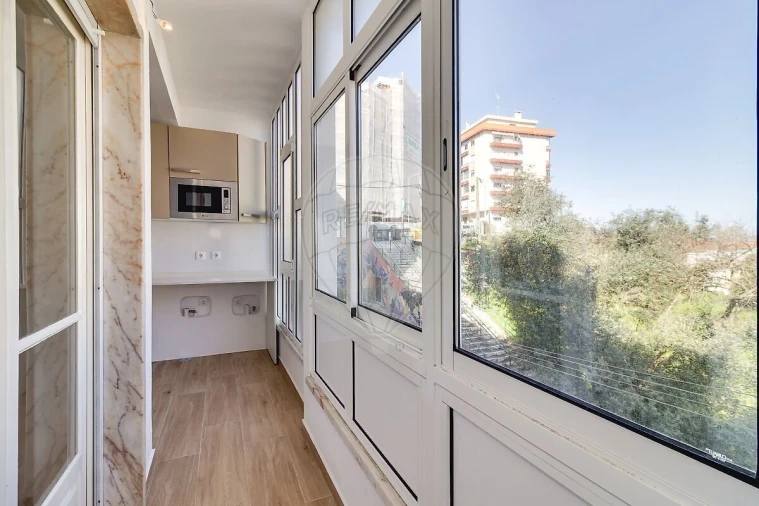 Apartamento T2 para Venda em Sacavém e Prior Velho Foto 14