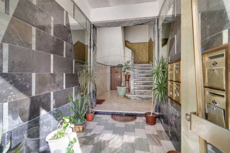 Apartamento T2 para Venda em Sacavém e Prior Velho Foto 17