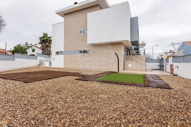 Moradia T3 para Venda em Atalaia e Alto Estanqueiro-Jardia Foto 21