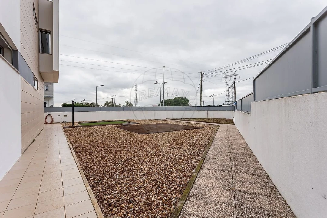 Moradia T3 para Venda em Atalaia e Alto Estanqueiro-Jardia Foto 17