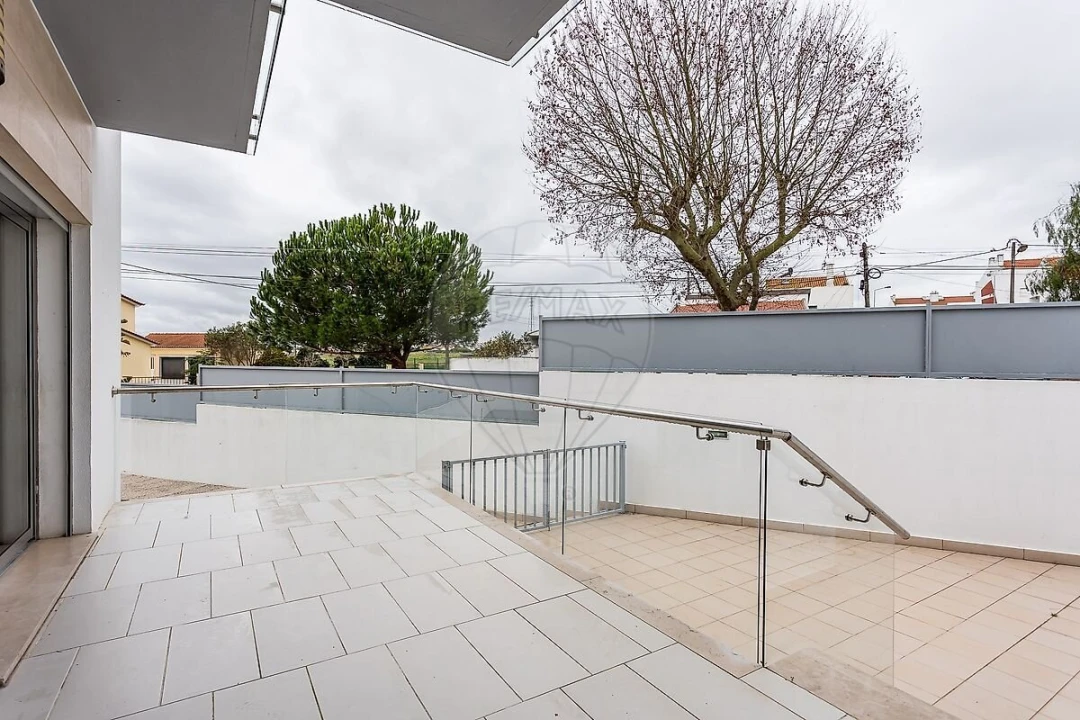 Moradia T3 para Venda em Atalaia e Alto Estanqueiro-Jardia Foto 18