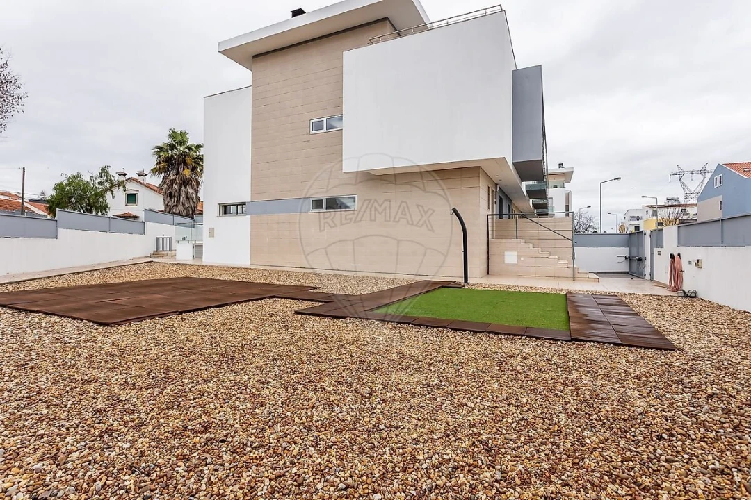 Moradia T3 para Venda em Atalaia e Alto Estanqueiro-Jardia Foto 21