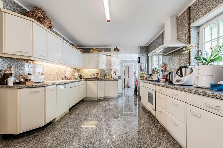 Moradia T4 para Venda em Oeiras e São Julião da Barra, Paço de Arcos e Caxias Foto 10