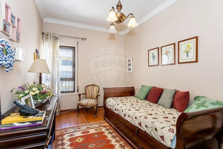 Apartamento T2 para Venda em Algés, Linda-A-Velha e Cruz Quebrada-Dafundo Foto 3