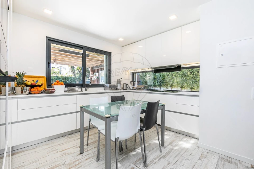 Moradia T4 para Venda em Cascais e Estoril Foto 8