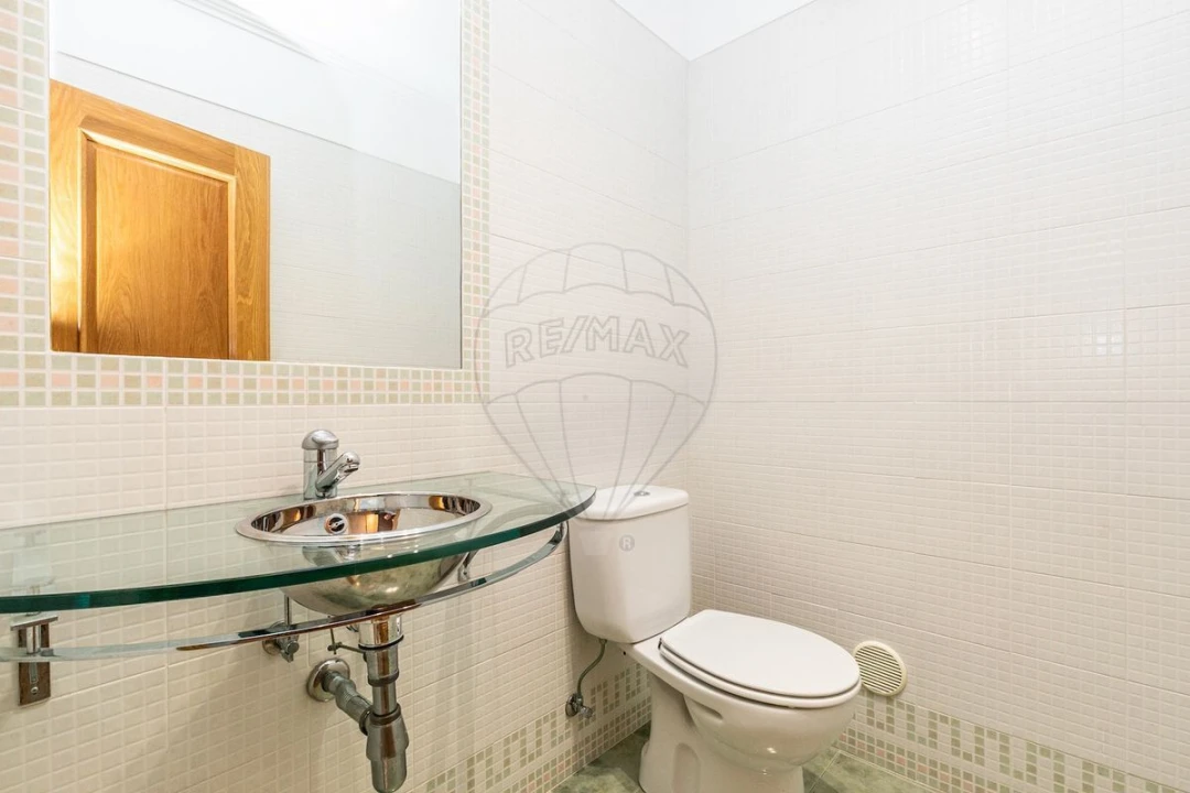 Apartamento T3 para Venda em Carcavelos e Parede Foto 15