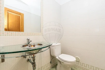Apartamento T3 para Venda em Carcavelos e Parede