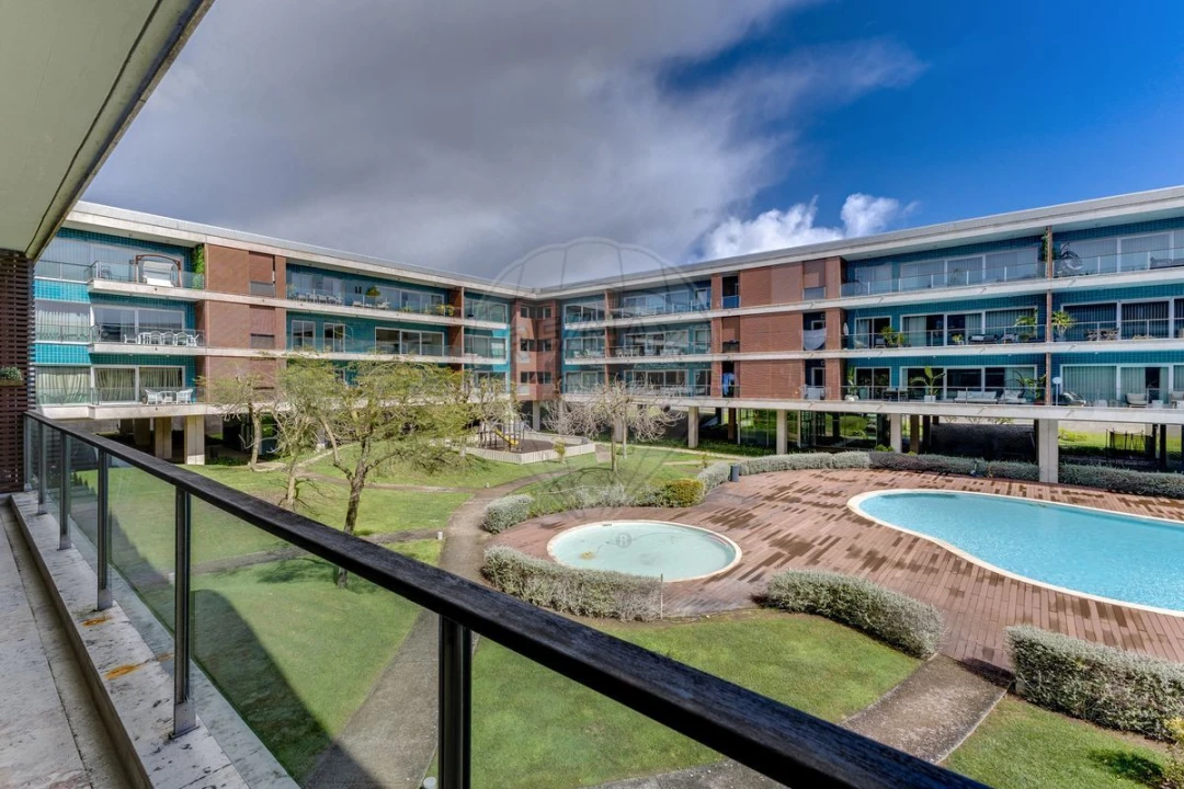 Apartamento T4 para Venda em Sacavém e Prior Velho Foto 23